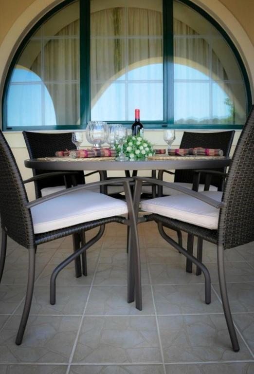 Orsalia Luxury Suites Platanés Eksteriør billede